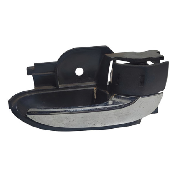 Maçaneta Interna Traseira Direita Toyota Etios 2014  Traseira