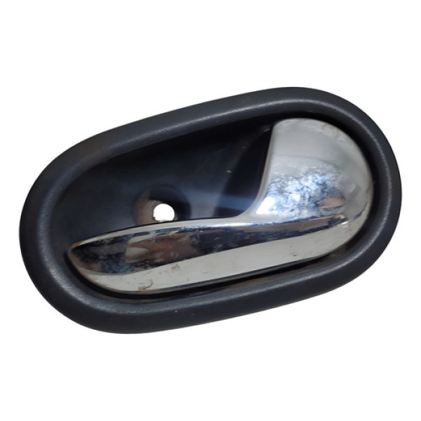 Maçaneta Interna Dianteira Direita Renault Sandero 2015 Prata Dianteira